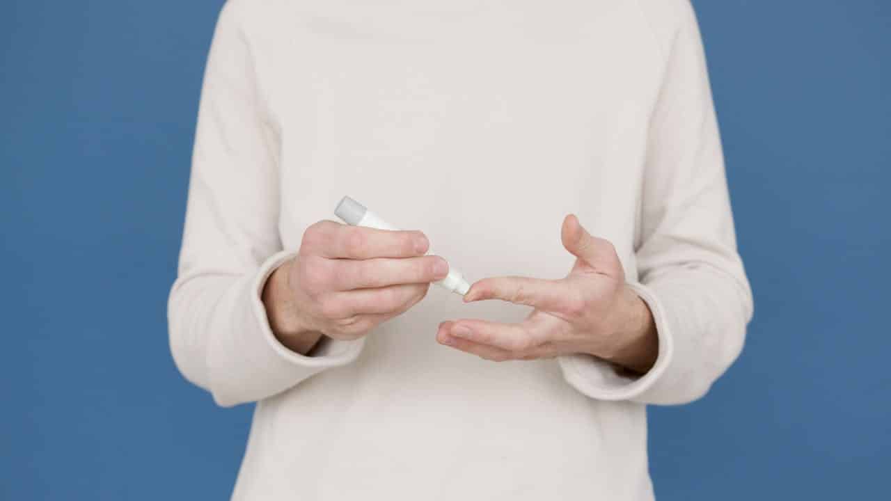 Intsulinarekiko erresistentzia diagnostikatzeko PPG bizi-zeinuen baheketa telefono adimendunetan oinarrituta